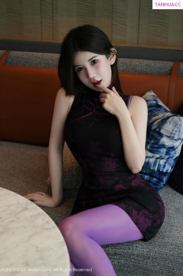   [XiuRen]高清写真图 2025.11.11 No.10971 苏甜橙子 紫色内衣第4张图片